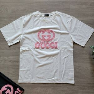 White Pattern Shirt with Pink Emblem-logo